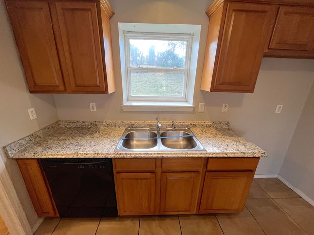 198 Wright Road, Reeds Spring, MO 65737