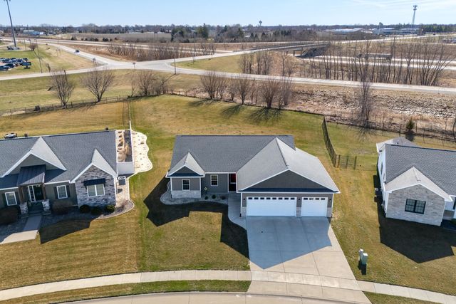 761 Sweet Wood Lane, Blue Grass, IA 52726