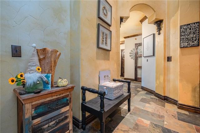 5 W Pond, Rockport, TX 78382