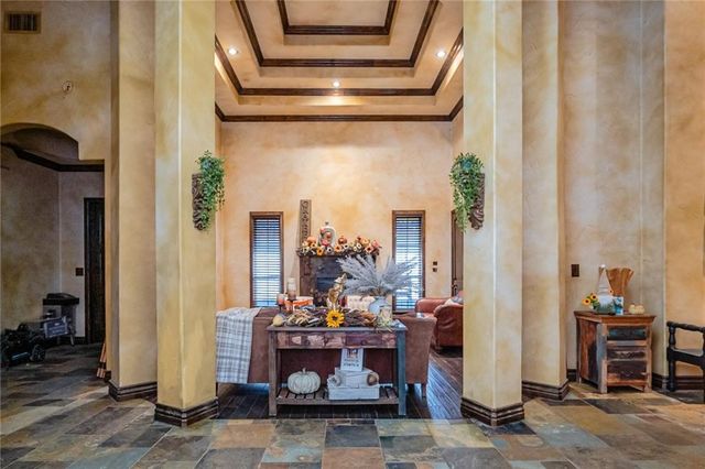 5 W Pond, Rockport, TX 78382