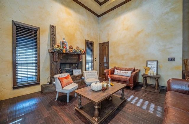 5 W Pond, Rockport, TX 78382