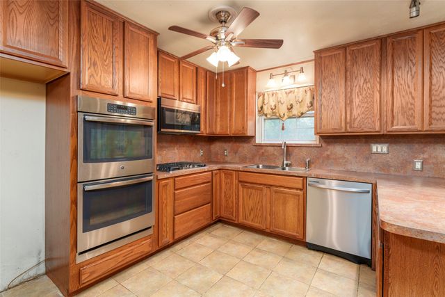 3613 Wooten Drive, Fort Worth, TX 76133