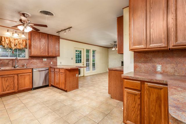 3613 Wooten Drive, Fort Worth, TX 76133