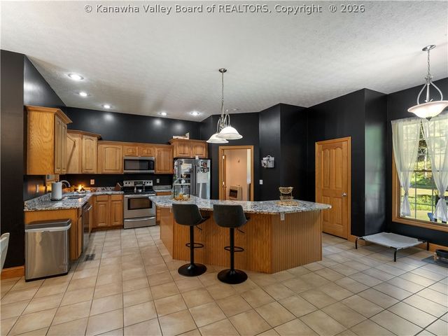 2290 Trace Creek Road, Hurricane, WV 25526