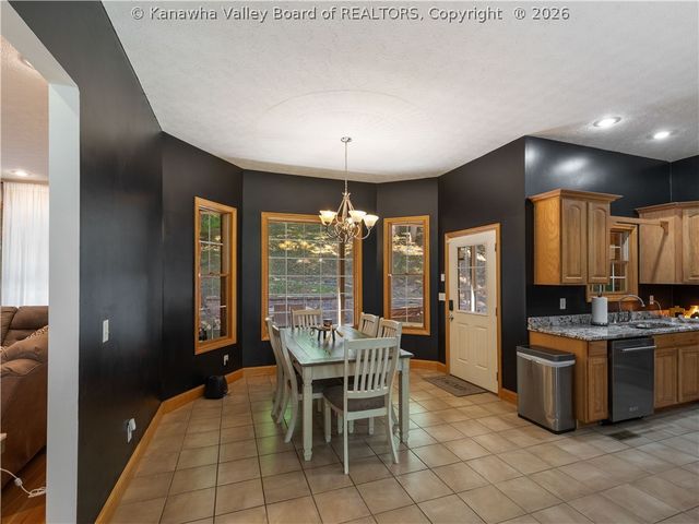 2290 Trace Creek Road, Hurricane, WV 25526