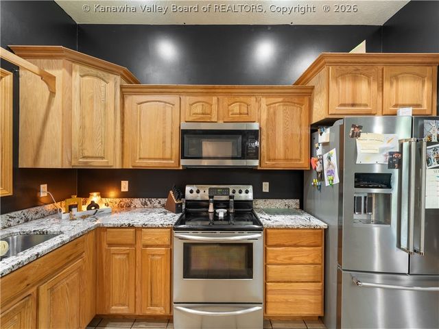 2290 Trace Creek Road, Hurricane, WV 25526