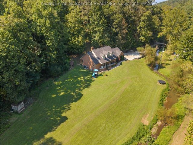 2290 Trace Creek Road, Hurricane, WV 25526