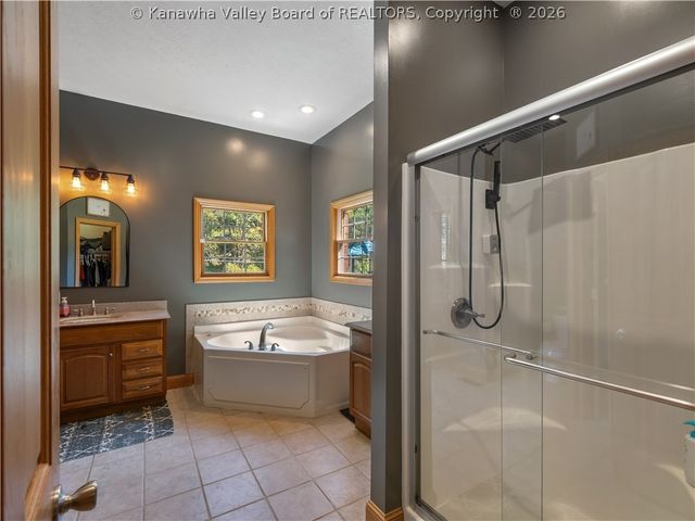 2290 Trace Creek Road, Hurricane, WV 25526