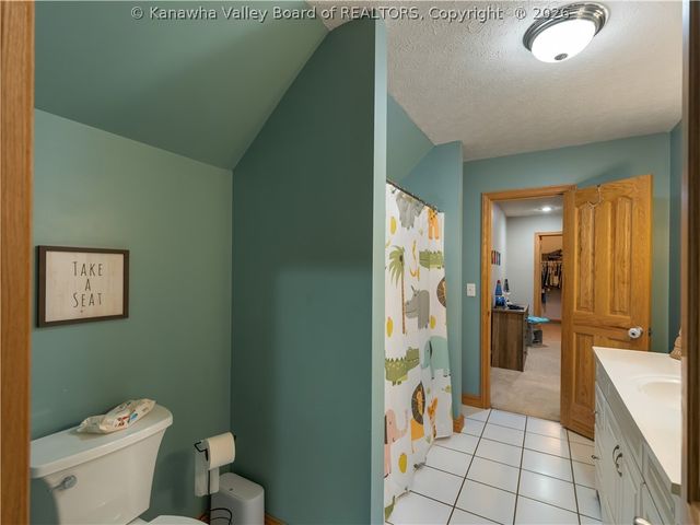 2290 Trace Creek Road, Hurricane, WV 25526