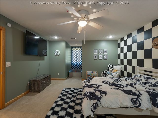 2290 Trace Creek Road, Hurricane, WV 25526