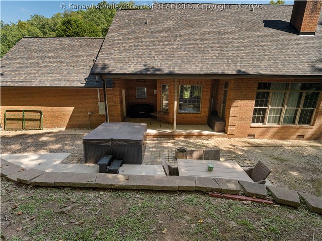 2290 Trace Creek Road, Hurricane, WV 25526