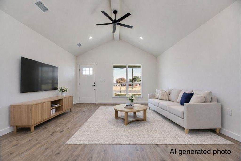 Image 4 of property listing at 2809 Bowie St, San Angelo, TX 76901