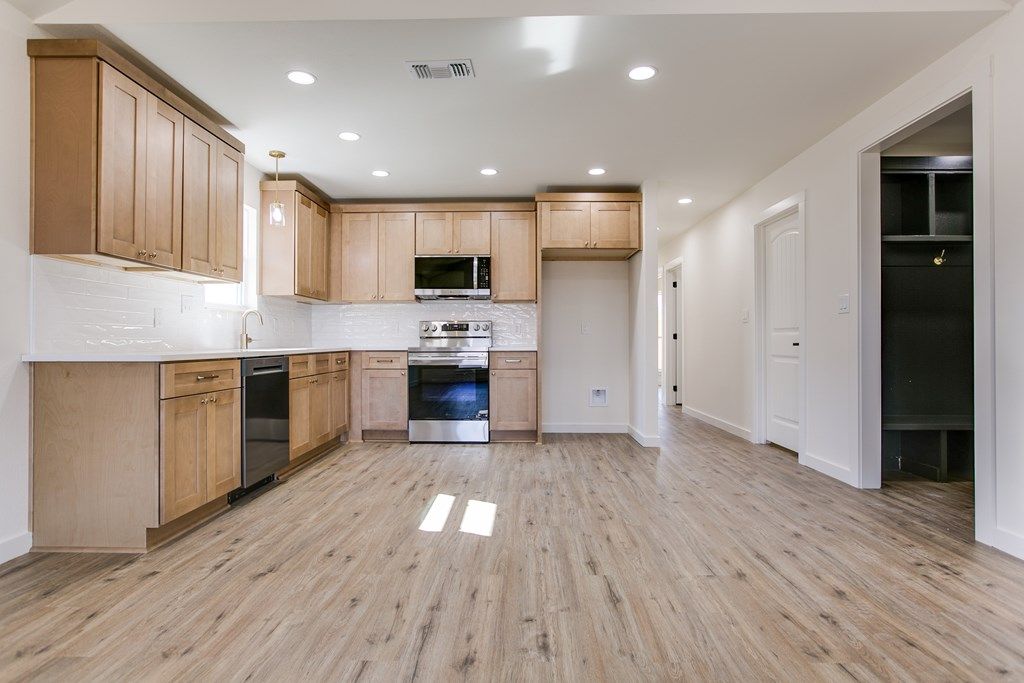 Image 9 of property listing at 2809 Bowie St, San Angelo, TX 76901