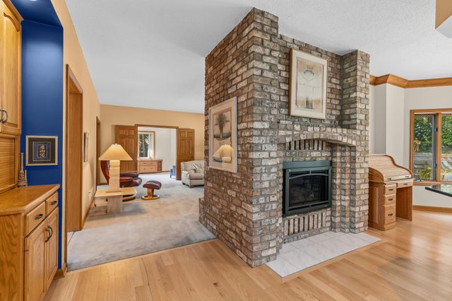 655 Evergreen Circle, Shoreview, MN 55126