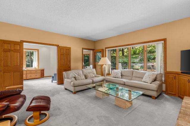 655 Evergreen Circle, Shoreview, MN 55126