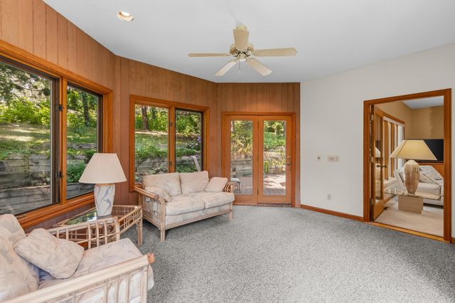 655 Evergreen Circle, Shoreview, MN 55126