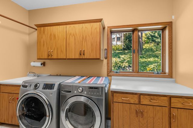655 Evergreen Circle, Shoreview, MN 55126