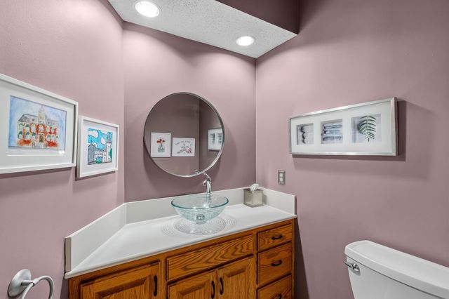 655 Evergreen Circle, Shoreview, MN 55126