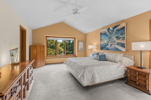 655 Evergreen Circle, Shoreview, MN 55126