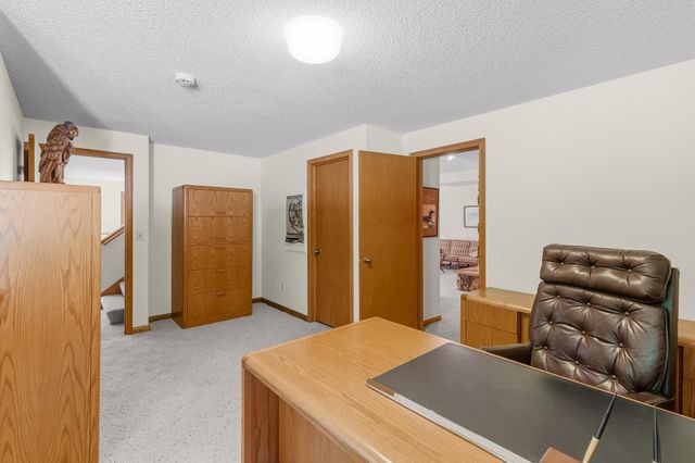 655 Evergreen Circle, Shoreview, MN 55126
