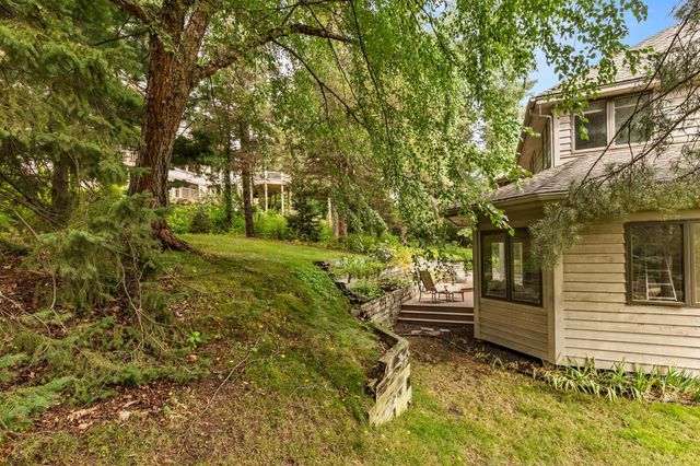 655 Evergreen Circle, Shoreview, MN 55126