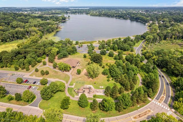 655 Evergreen Circle, Shoreview, MN 55126
