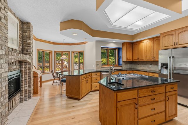 655 Evergreen Circle, Shoreview, MN 55126