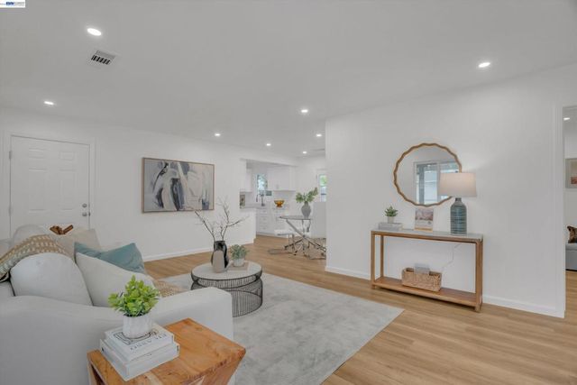 1954 1954 Treadway Ln, Pleasant Hill, CA 94523