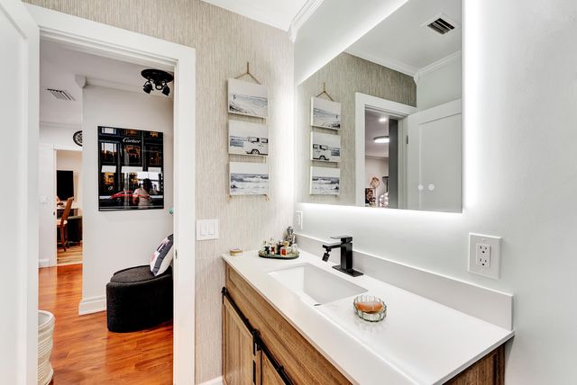 661 Eagle Circle, Delray Beach, FL 33444