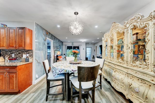 661 Eagle Circle, Delray Beach, FL 33444