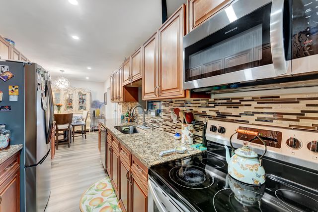 661 Eagle Circle, Delray Beach, FL 33444