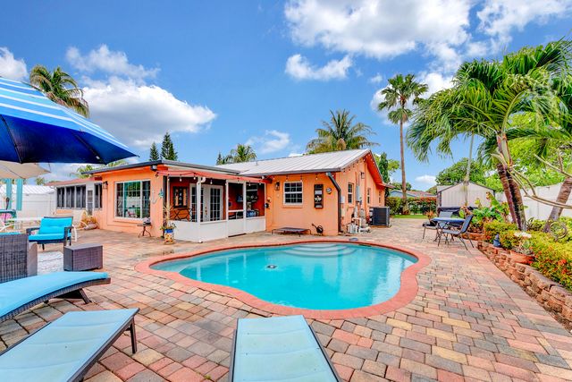 661 Eagle Circle, Delray Beach, FL 33444