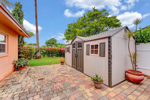 661 Eagle Circle, Delray Beach, FL 33444