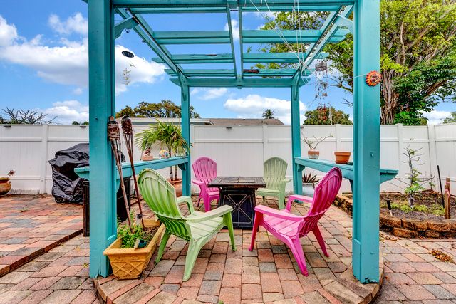 661 Eagle Circle, Delray Beach, FL 33444