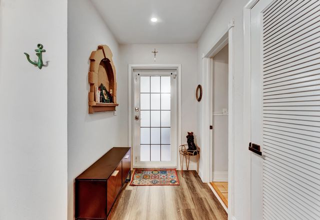 661 Eagle Circle, Delray Beach, FL 33444