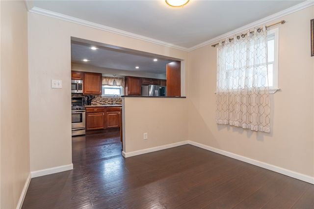 6808 Monroe Ave, West Mifflin, PA 15122