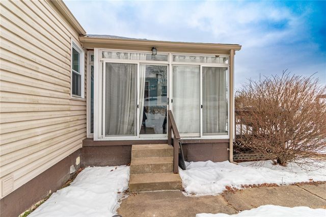 6808 Monroe Ave, West Mifflin, PA 15122