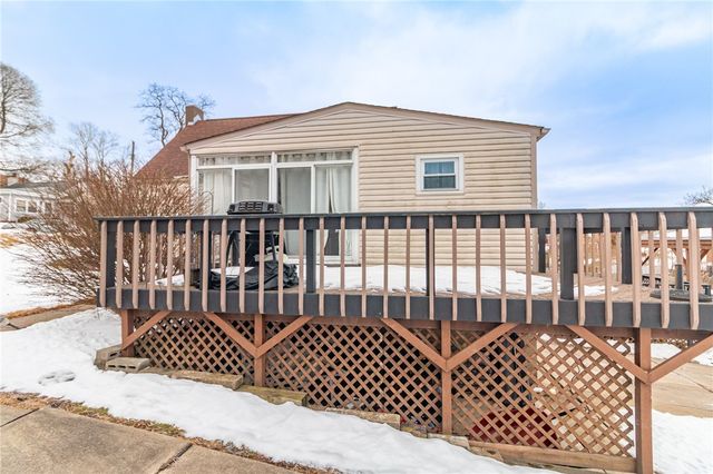 6808 Monroe Ave, West Mifflin, PA 15122