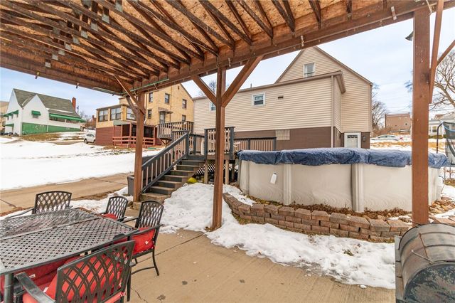 6808 Monroe Ave, West Mifflin, PA 15122