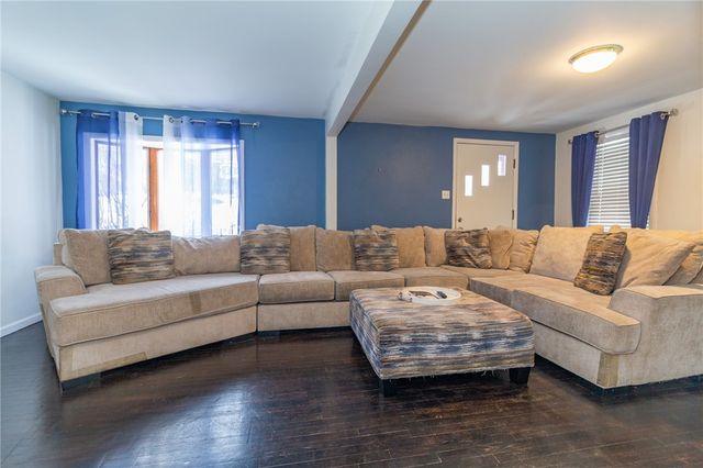 6808 Monroe Ave, West Mifflin, PA 15122