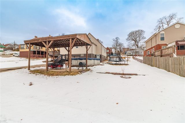 6808 Monroe Ave, West Mifflin, PA 15122