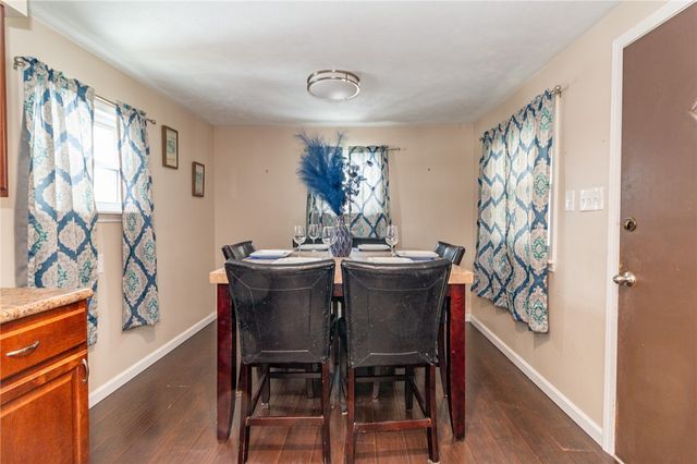 6808 Monroe Ave, West Mifflin, PA 15122