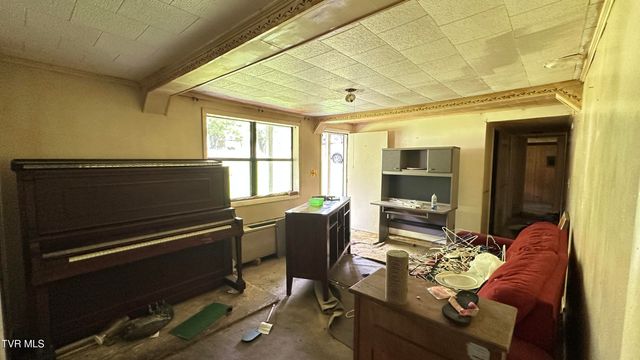 828 Clairmont Road, Johnson City, TN 37601