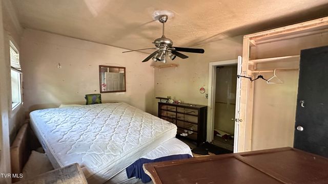 828 Clairmont Road, Johnson City, TN 37601