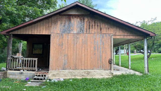 828 Clairmont Road, Johnson City, TN 37601