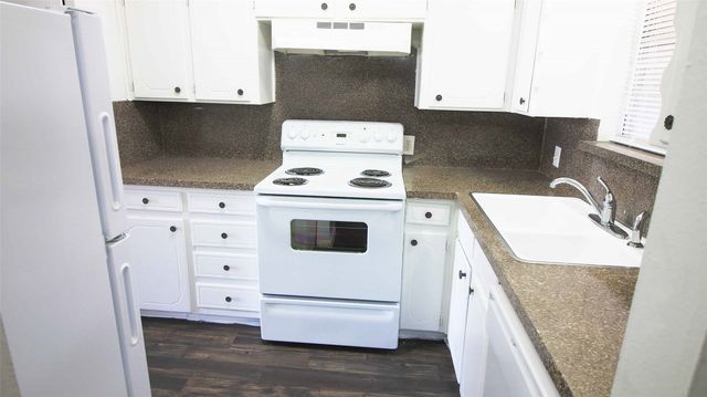 101 Westcourt Drive, Cleburne, TX 76033