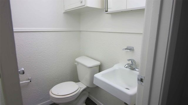 101 Westcourt Drive, Cleburne, TX 76033