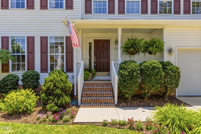 1211 Waterford Green Drive, Apex, NC 27502