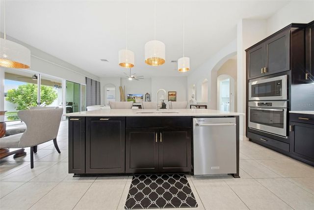 21813 BRISKE MORNING AVENUE, Land O Lakes, FL 34637