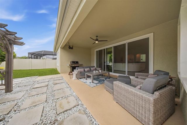 21813 BRISKE MORNING AVENUE, Land O Lakes, FL 34637